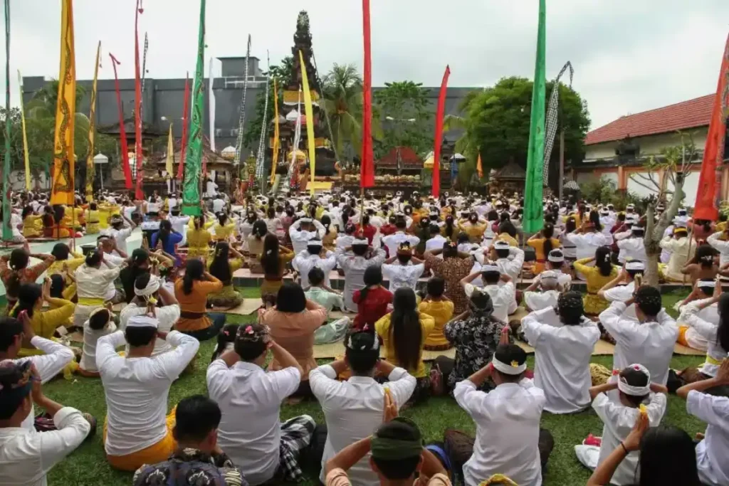 bali-temple-ceremony